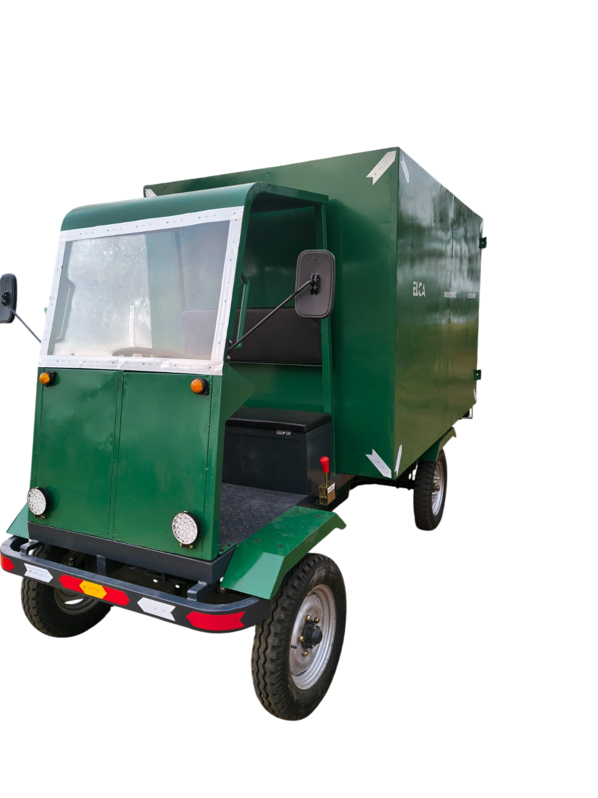 MULTIPURPOSE VEHICLE photo 2